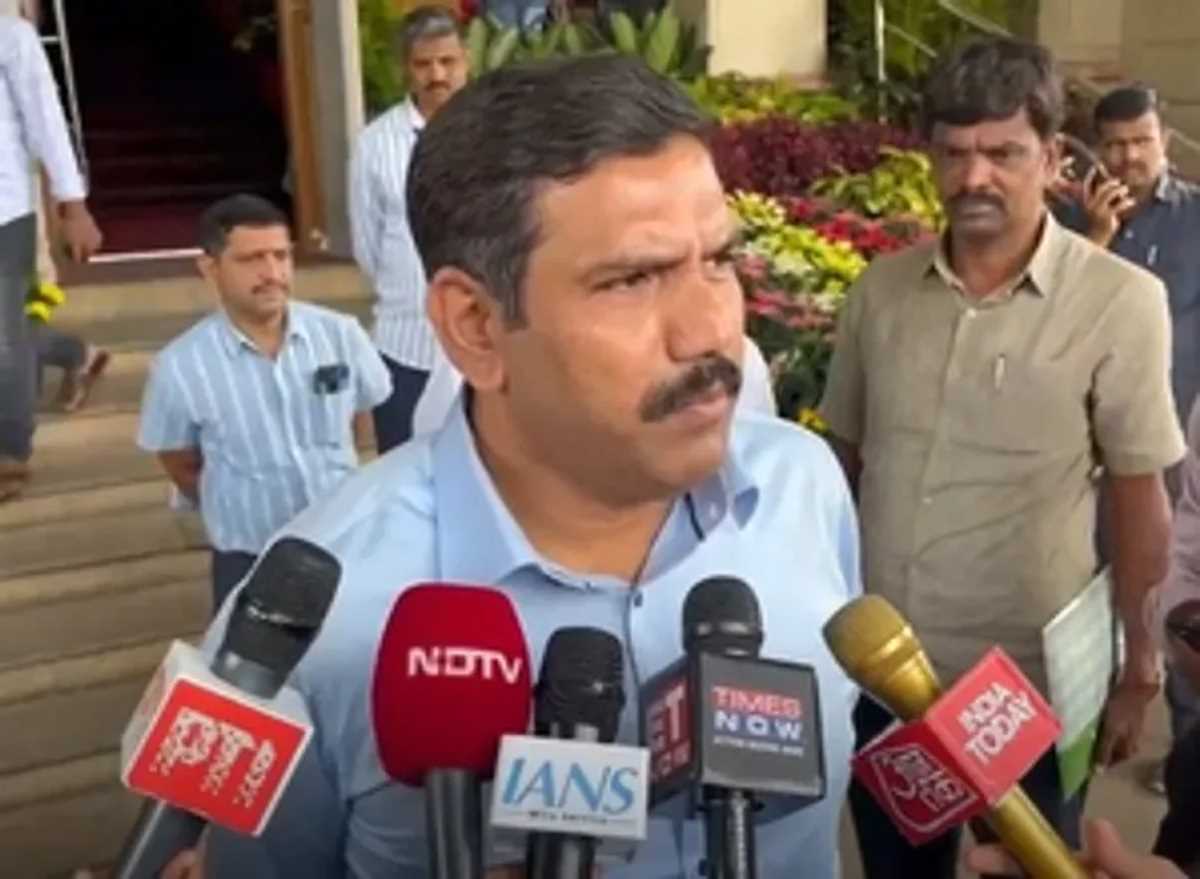 कर्नाटक के नेताओं पर हनीट्रैप का मामला गंभीर, होनी चाहिए जांच : बीवाई विजयेंद्र